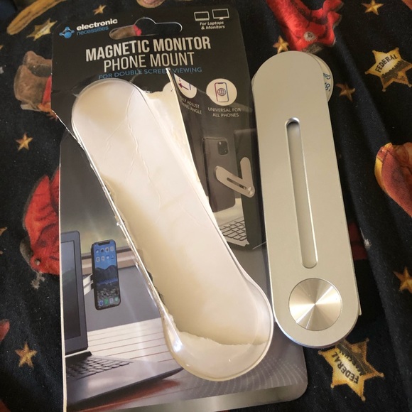 Electronic Necessities Magnetic Monitor Phone Mount - 515 $9 FIRM - Picture 1 of 3